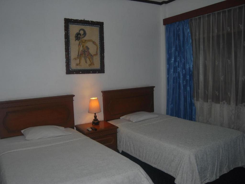 Sadinah Sahid Josodipuro Hotel Colomadu Exterior photo